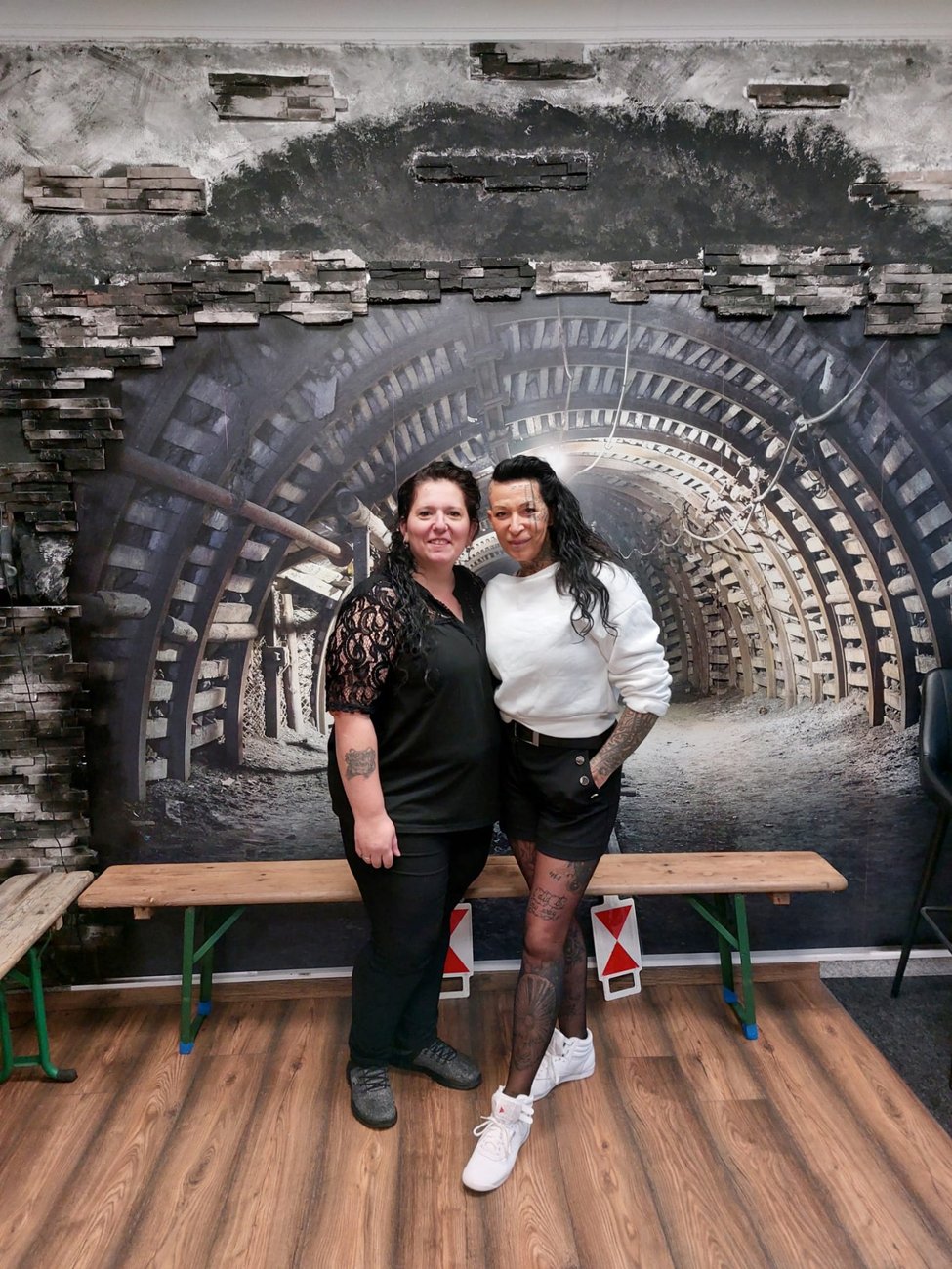 Nicole & Marina im Studio